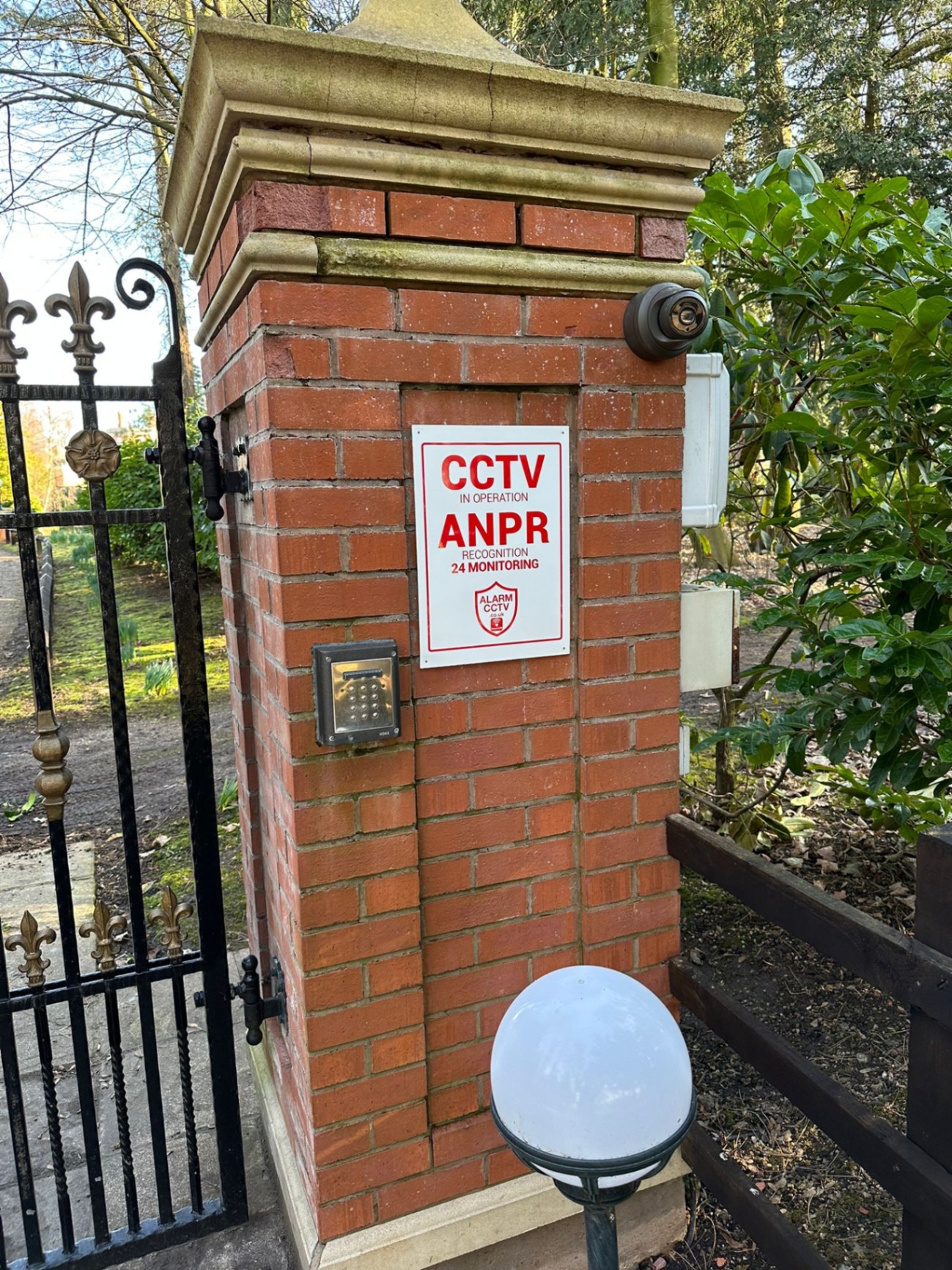 Access Control by AlarmCCTV